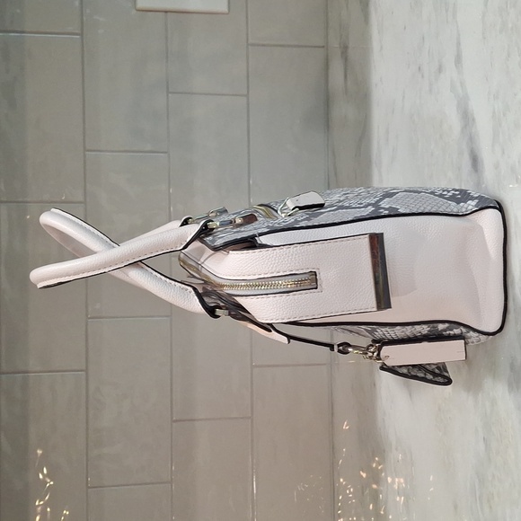 Handbag/Wallet Set - Picture 3 of 16